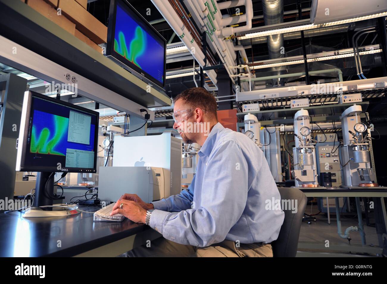 Rob Podgorney uno scienziato presso il Centro per l'energia avanzati studi svolge attività di ricerca relative ad una maggiore energia geotermica systems in Idaho National Laboratory in Idaho Falls, Idaho. Foto Stock