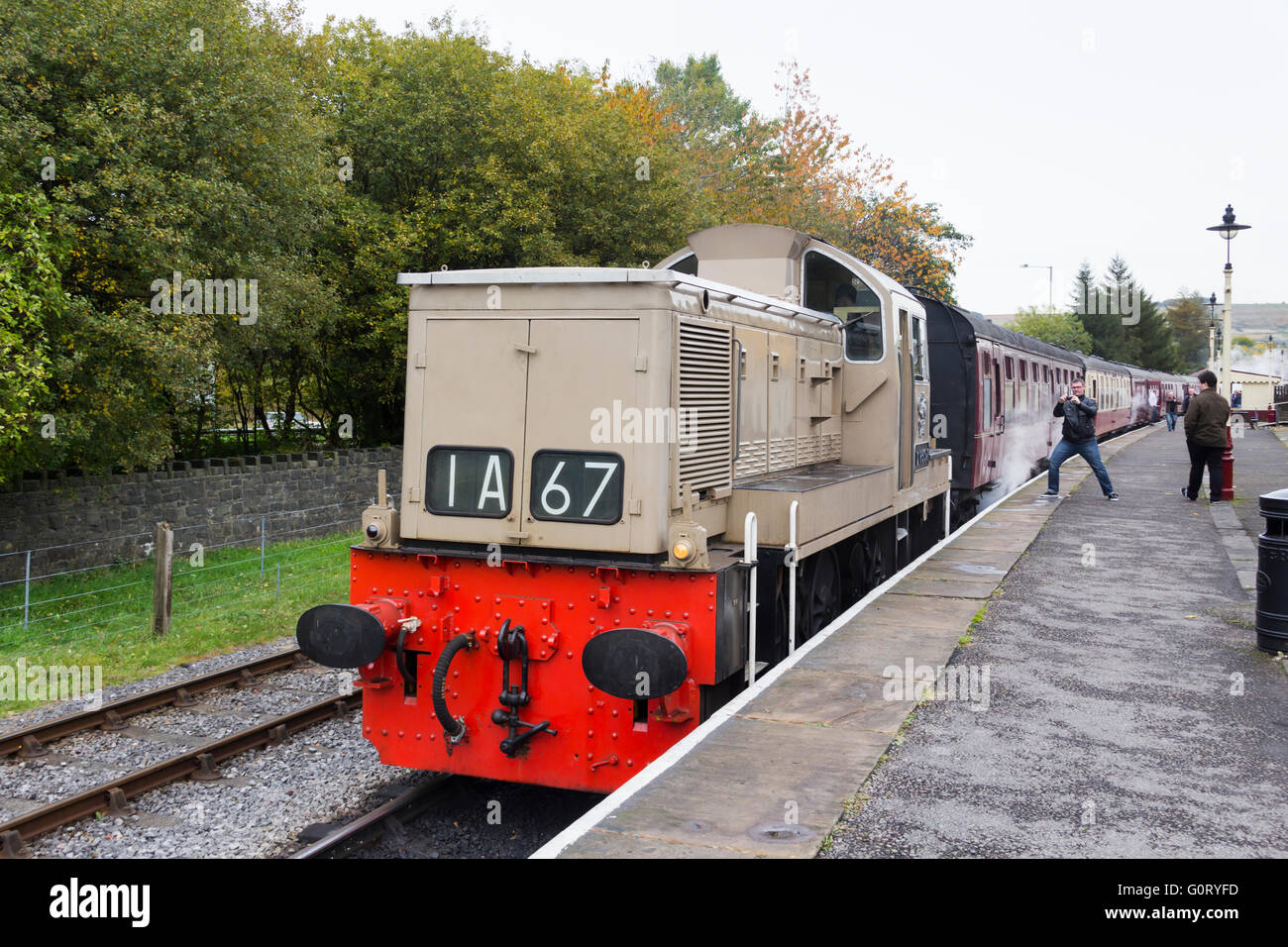 Classe 14-diesel locomotiva idraulico D9537 alla stazione di Lancaster sulla East Lancashire Railway. Foto Stock