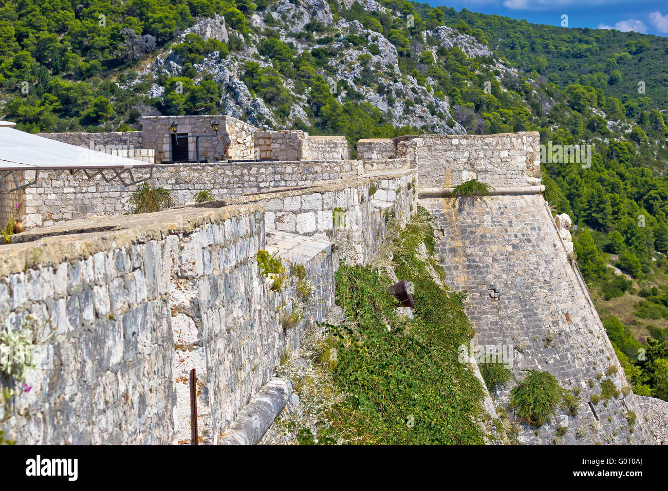 Isola di Hvar antica architettura in pietra vista, Dalmazia, Croazia Foto Stock