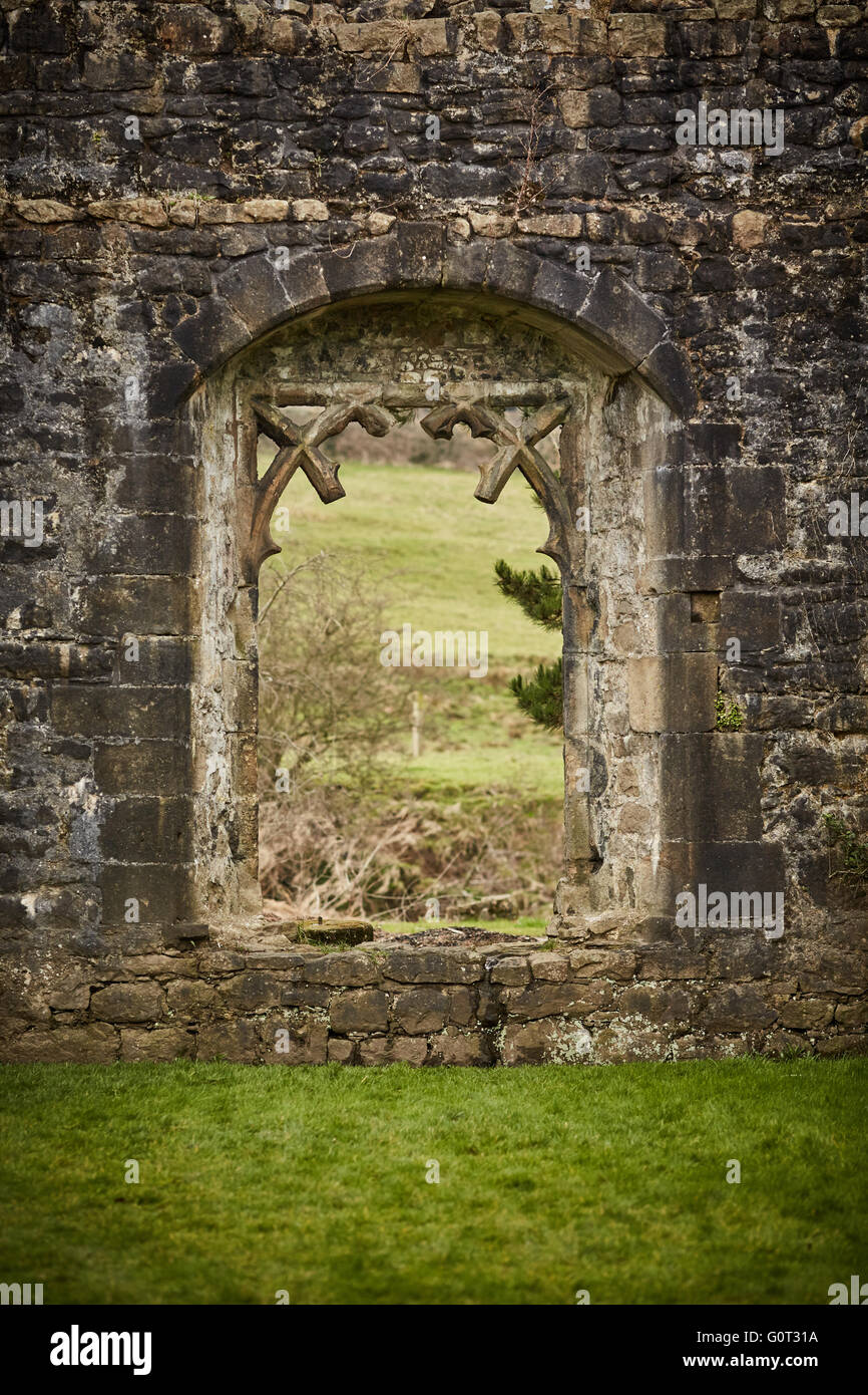 Whalley un grande villaggio in Ribble Valley sulle rive del fiume Calder nel Lancashire. Il villaggio ha le rovine di Whalley un Foto Stock
