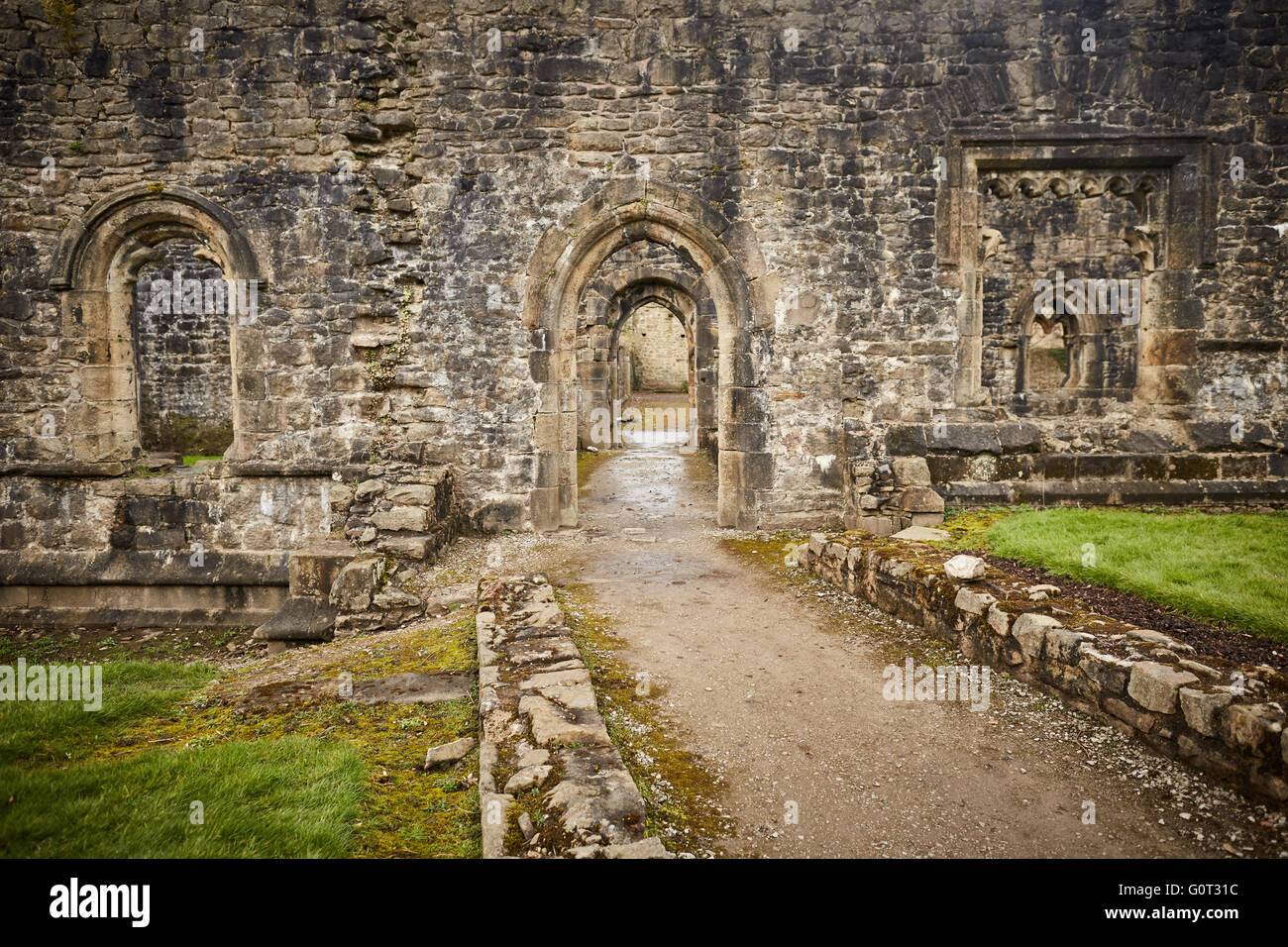 Whalley un grande villaggio in Ribble Valley sulle rive del fiume Calder nel Lancashire. Il villaggio ha le rovine di Whalley un Foto Stock