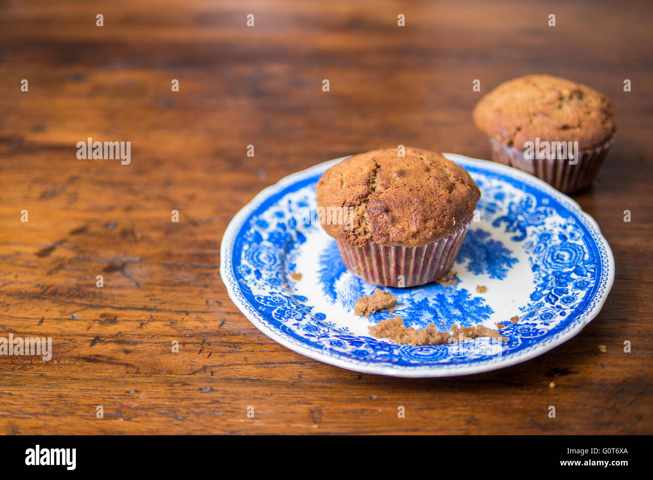 Freschi Fatti in casa muffin su una piastra Foto Stock