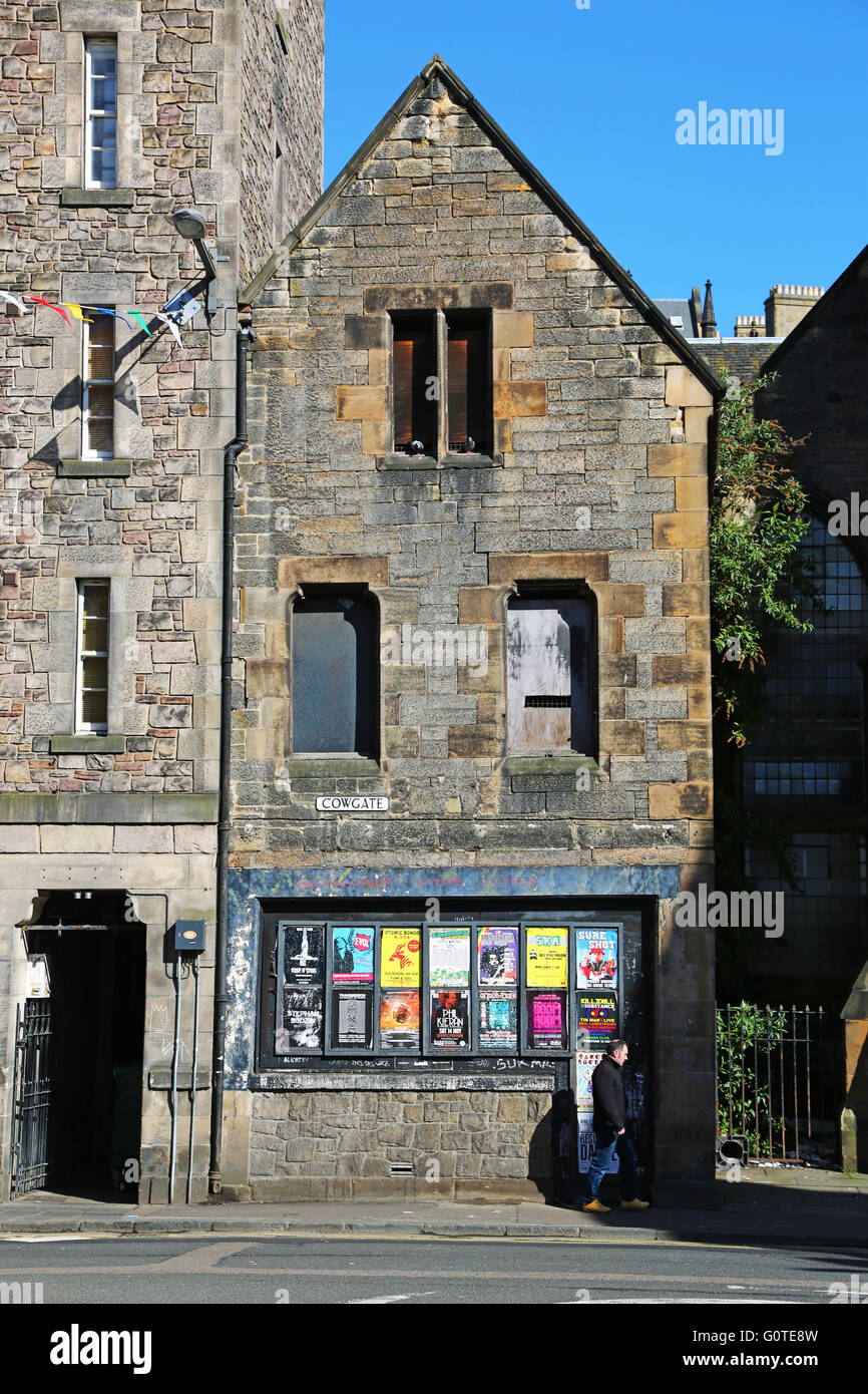 Edificio abbandonato nel Cowgate ad Edimburgo, Scozia, Regno Unito Foto Stock