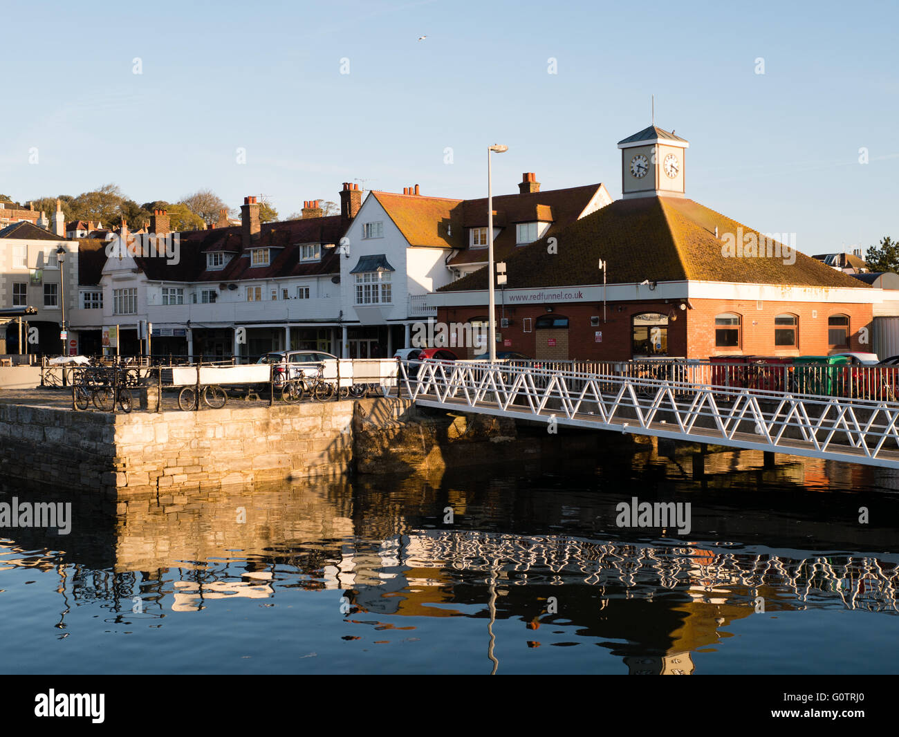 Cowes Harbour, Cowes, Isle of Wight, England, Regno Unito, GB. Foto Stock