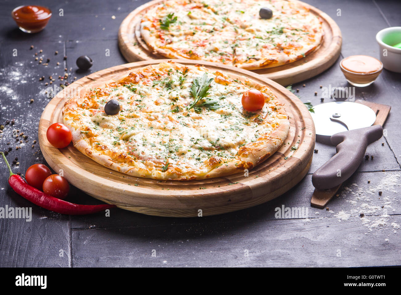 Fresca pizza cotta al forno Foto Stock