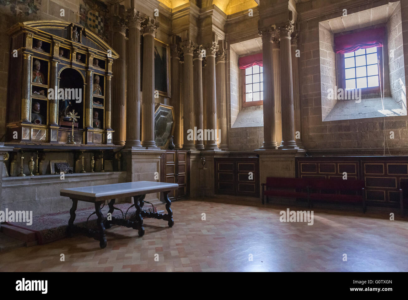 La sacrestia è uno spazio rettangolare di 12 da 22 metri,è una delle più importanti opere del rinascimento andaluso, Jaen Foto Stock