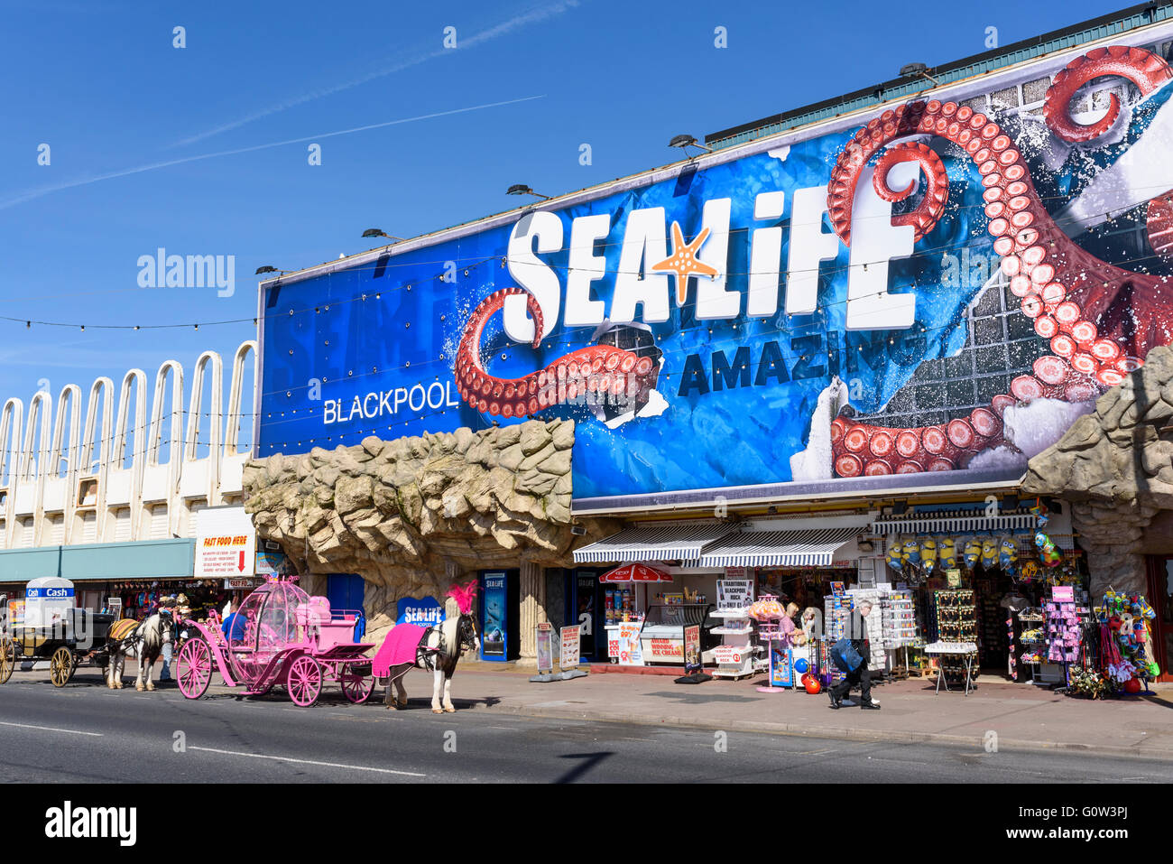 Vista di fronte della Sealife Centre situato sul lungomare di Blackpool, Lancashire, Regno Unito Foto Stock