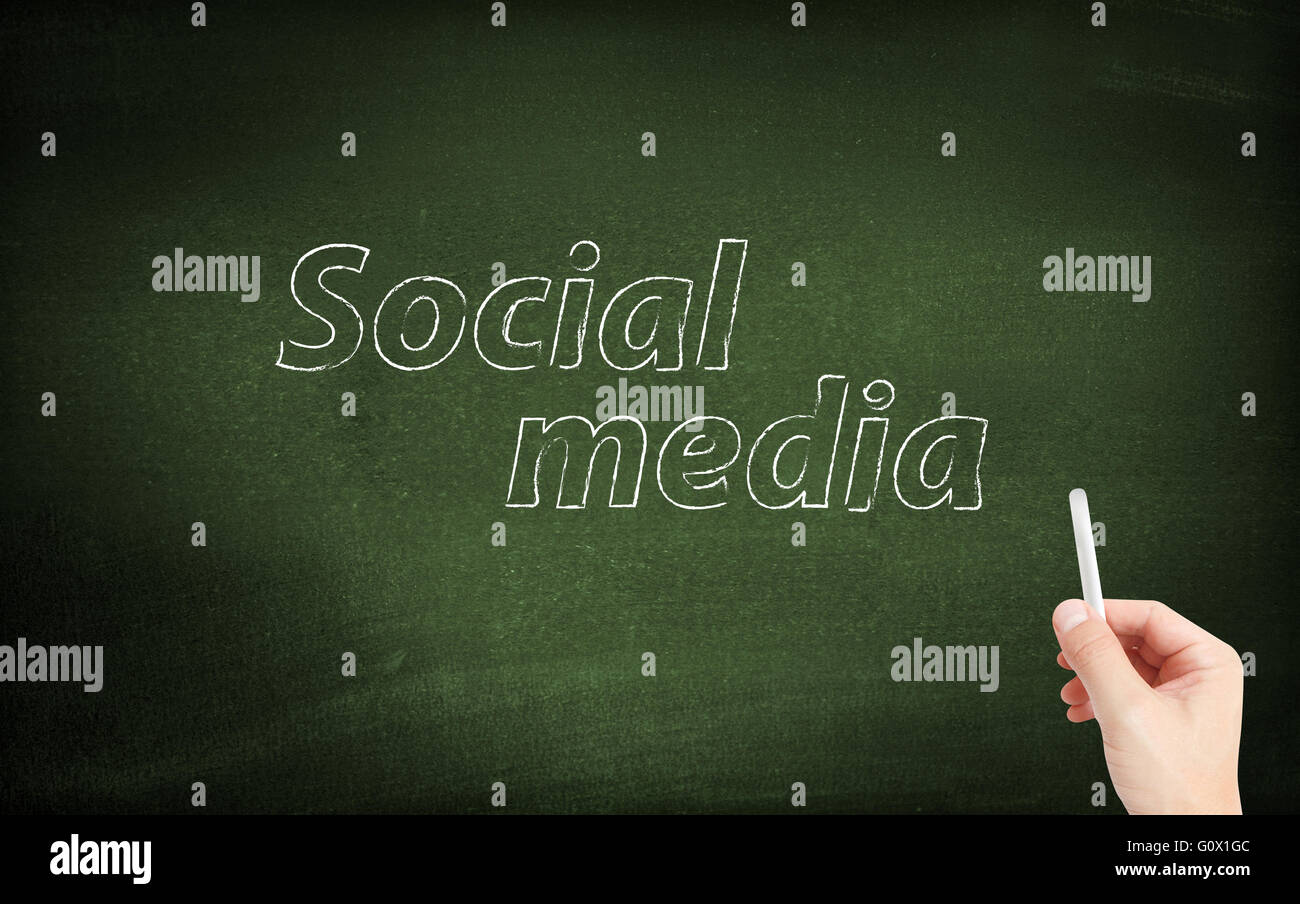 Social media scritto su una lavagna Foto Stock