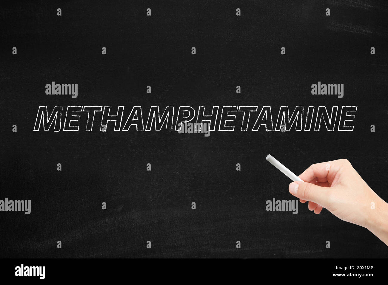 Metanfetamine scritti su una lavagna Foto Stock