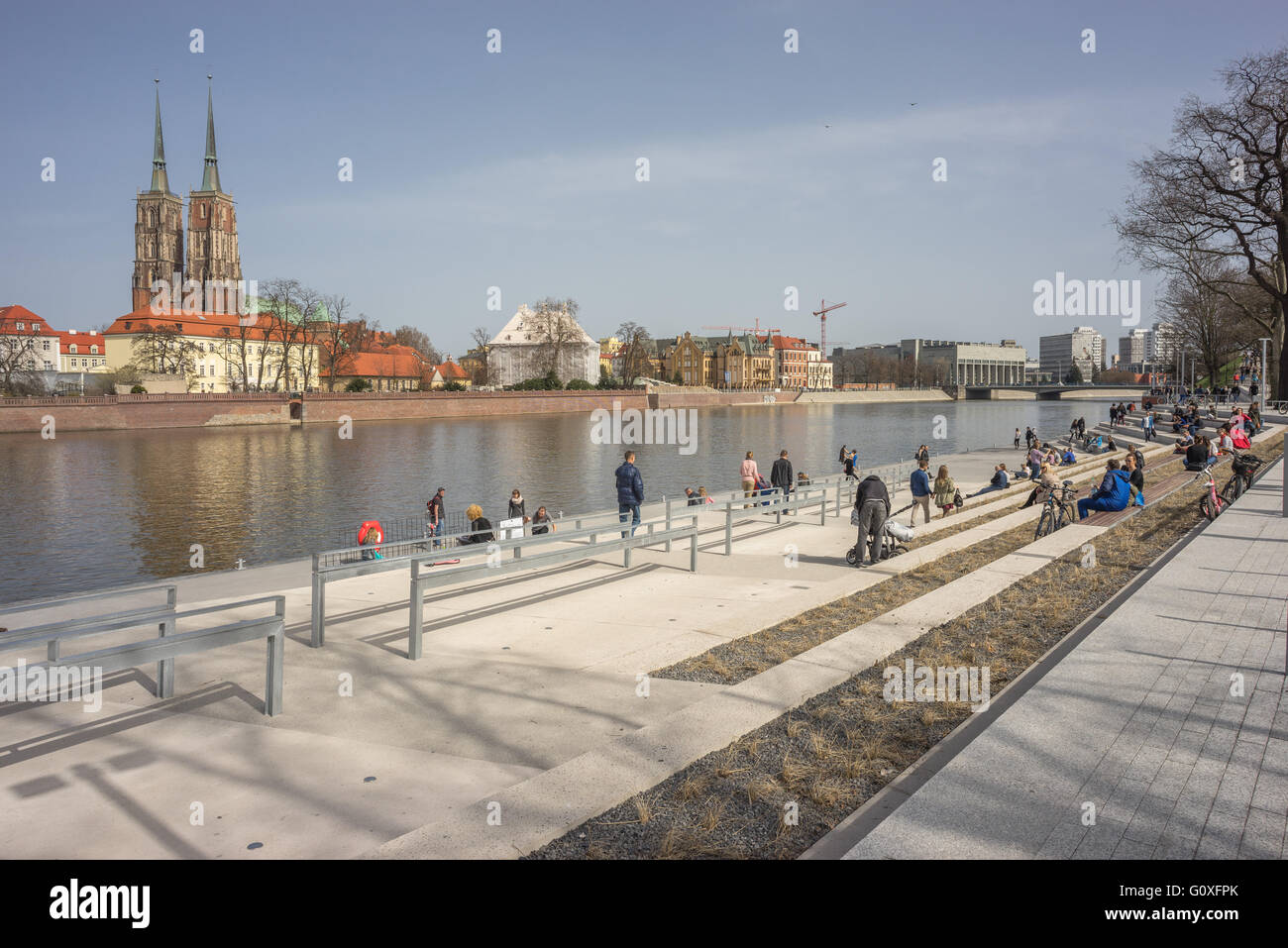 Ostrow Tumski fiume Odra Wroclaw giornata di sole Foto Stock