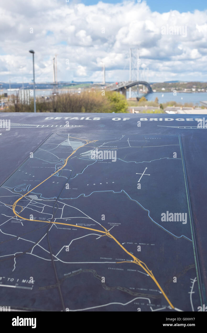 Segno bordo in prossimità del Forth Road Bridge in Scozia, Regno Unito, Gran Bretagna Foto Stock