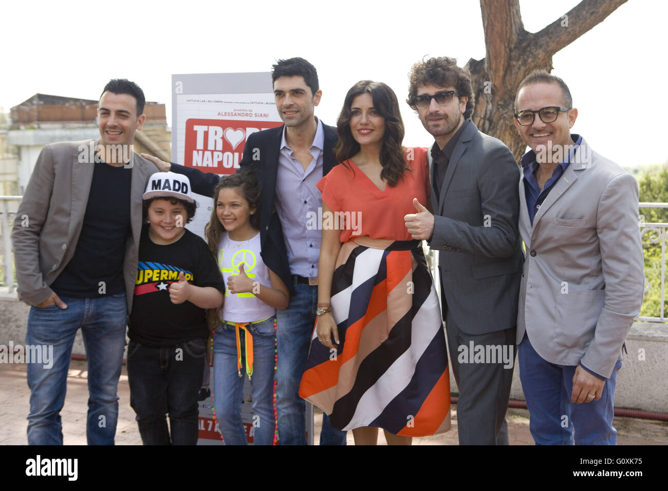 Troppo Napoletano' photocall con: Alessandro Siani, Gigi & Ross, Serena  Rossi dove: Napoli, Italia Quando: 04 Apr 2016 Credit: IPA/WENN.com * *  disponibile solo per la pubblicazione in UK, USA, Germania, Austria,