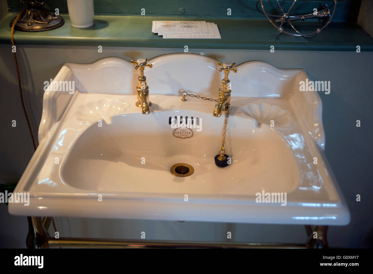 Il vecchio stile dissipatore dalla Thomas Crapper raccolta, Stratford upon Avon, Warwickshire, Inghilterra Foto Stock
