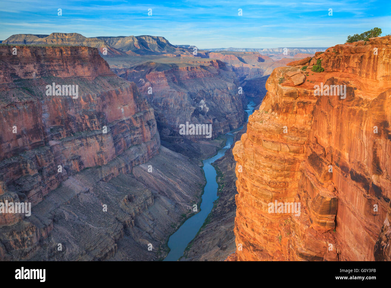 Fiume Colorado in cascate di lava rapids visto dal toroweap si affacciano nel parco nazionale del Grand Canyon, Arizona Foto Stock