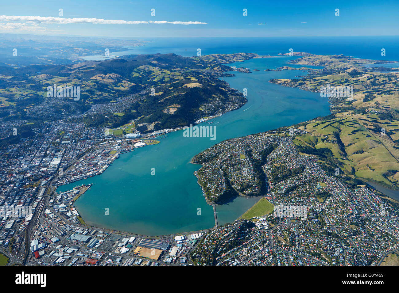 Dunedin e Otago Harbour, Otago, South Island, in Nuova Zelanda - aerial Foto Stock