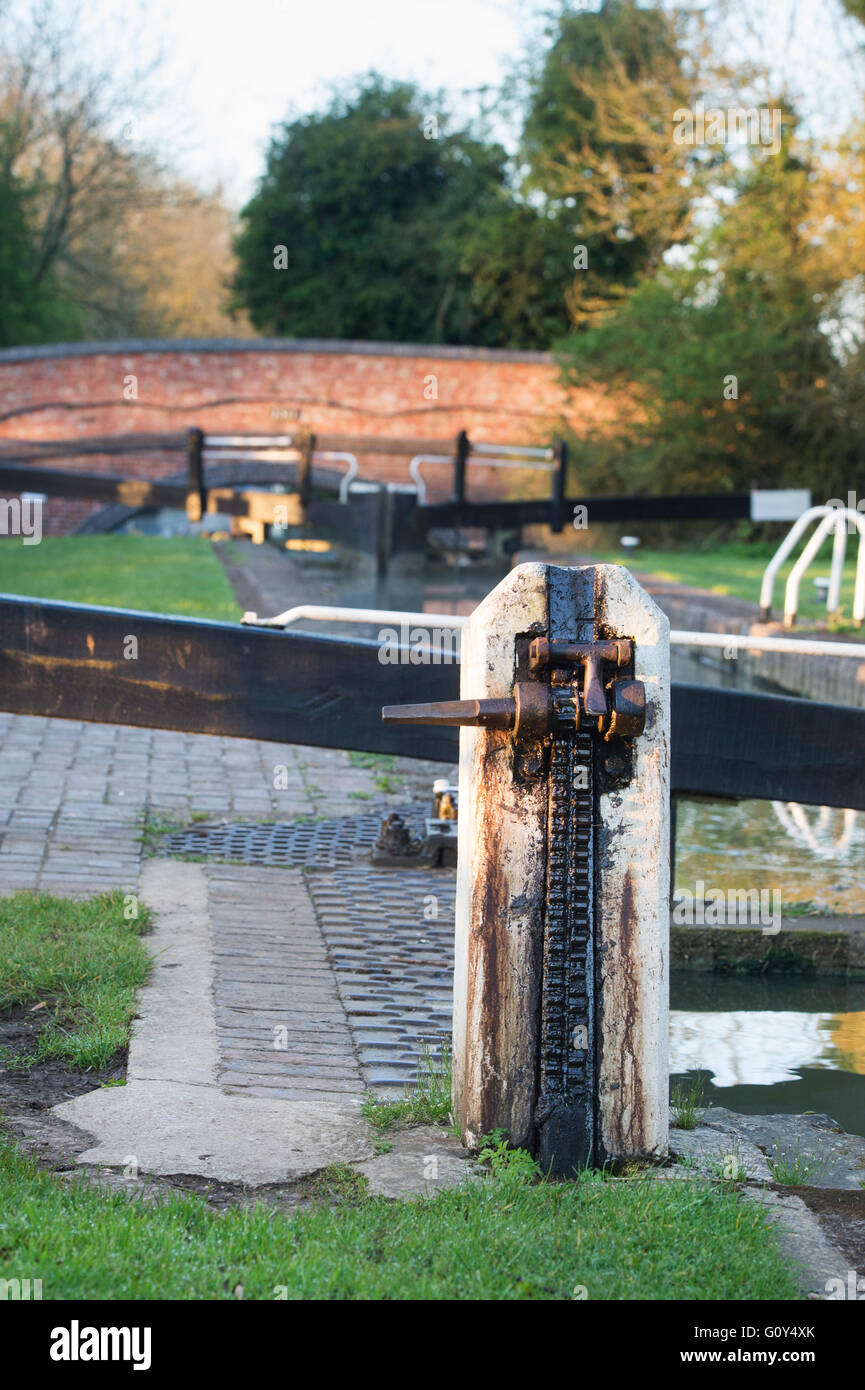 Canal lock ingranaggio della pala. Cropredy, Oxfordshire, Inghilterra Foto Stock