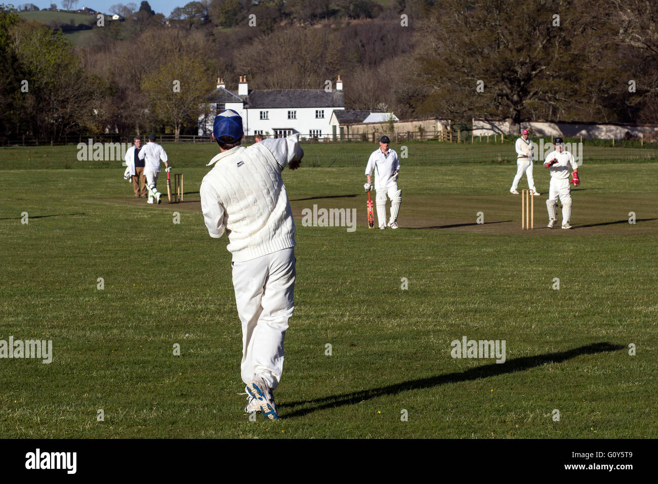 Village cricket,Parco Nazionale di Dartmoor, ceppi, passo, wicket, vecchio, campo, all'aperto, foto, Team,passione,sport nazionale,BCE, gree Foto Stock