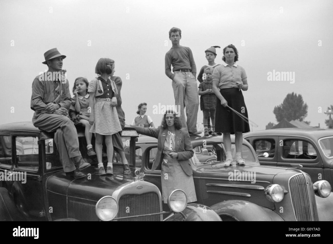 Gli spettatori a Champlain Valley Exposition, Essex Junction, Vermont, USA, da Jack Delano per la Farm Security Administration, Agosto 1941 Foto Stock