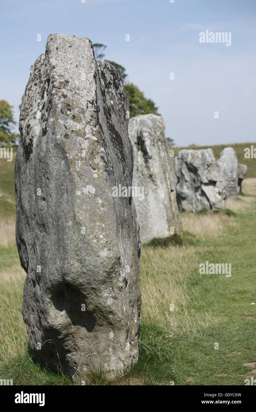 Le pietre presso il sito del Patrimonio Mondiale di Avebury Stone Circle, Wiltshire, Inghilterra, Regno Unito Foto Stock