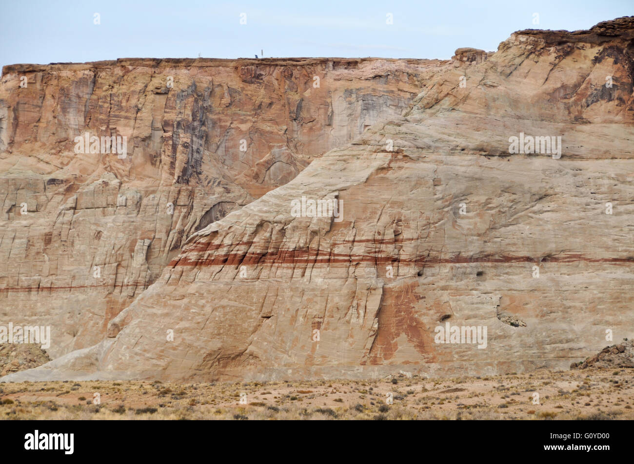 Questa immagine illustra una massiccia formazione di roccia in Utah. Foto Stock