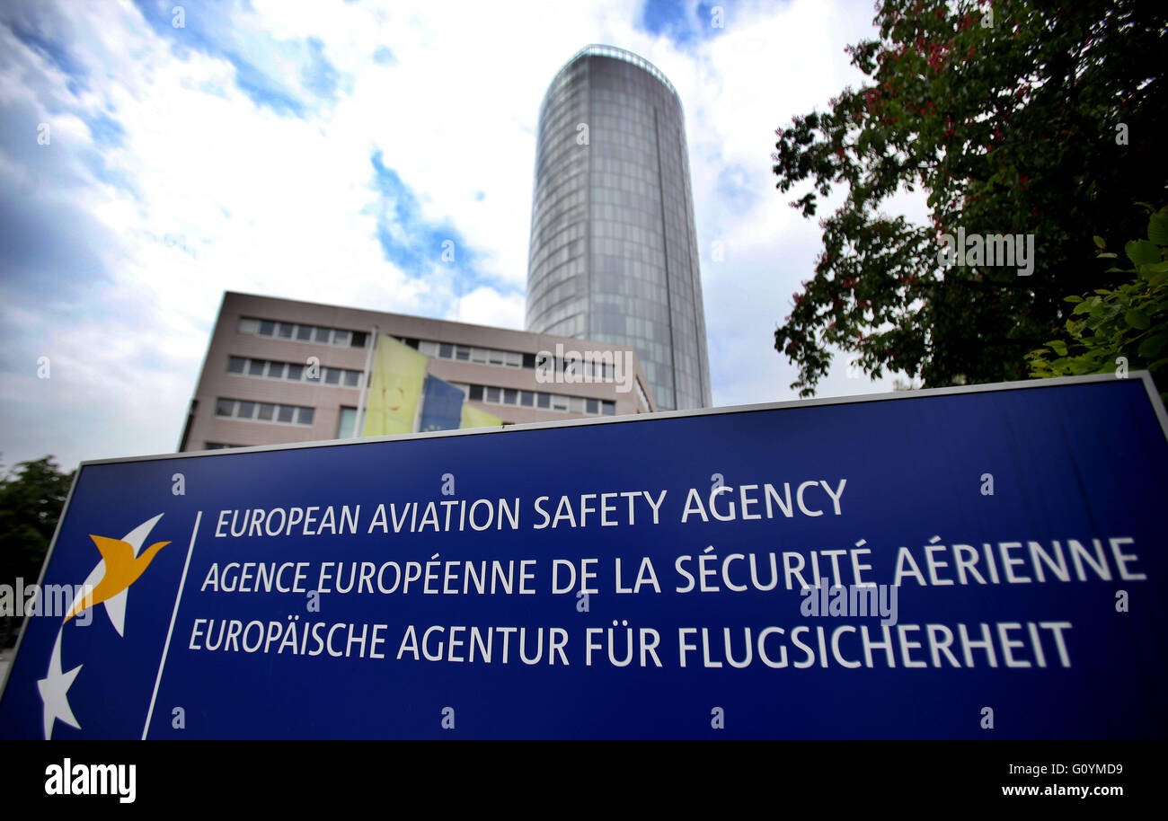 Colonia, Germania. 08 Maggio, 2009. La sede dell'Agenzia europea per la sicurezza aerea (EASA) Venerdì a Colonia, Germania, 08 maggio 2009. L'EASA è un'agenzia dell'Unione europea di cui è stata oggetto di regolamentazione specifici e compiti esecutivi in materia di sicurezza aerea e di protezione ambientale. Foto: Oliver Berg/dpa/Alamy Live News Foto Stock