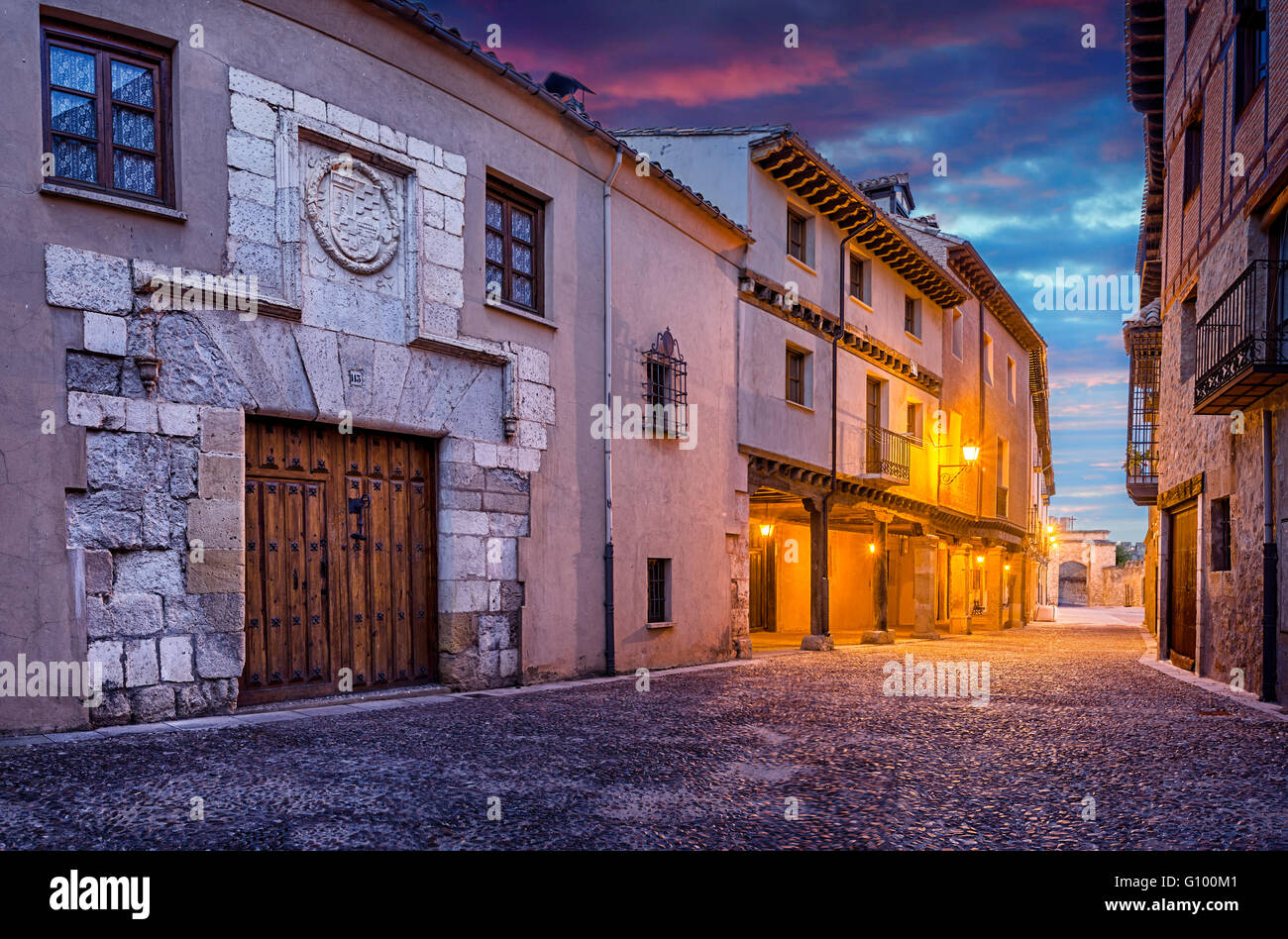 El Burgo de Osma, Ciudad de osma, Main Street, Soria provincia, Castilla Leon, Spagna Foto Stock