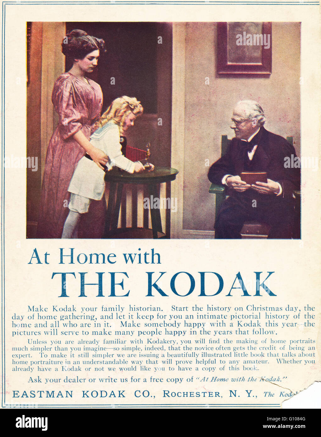 Originale vecchia vintage rivista americana in piena pagina a colori un annuncio da un'epoca edoardiana datata 1910. Pubblicità Pubblicità pellicola Kodak fotocamere & da Eastman Kodak di Rochester New York STATI UNITI D'AMERICA Foto Stock