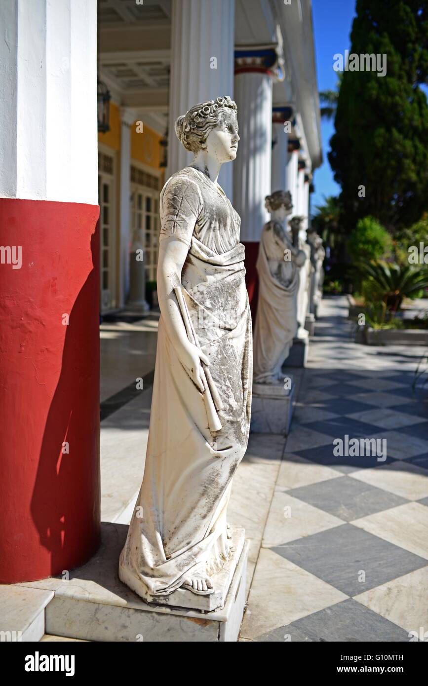 Il palazzo achilleion nel villaggio di gastouri (sisi amata del greco palazzo estivo), Corfù, Grecia Foto Stock