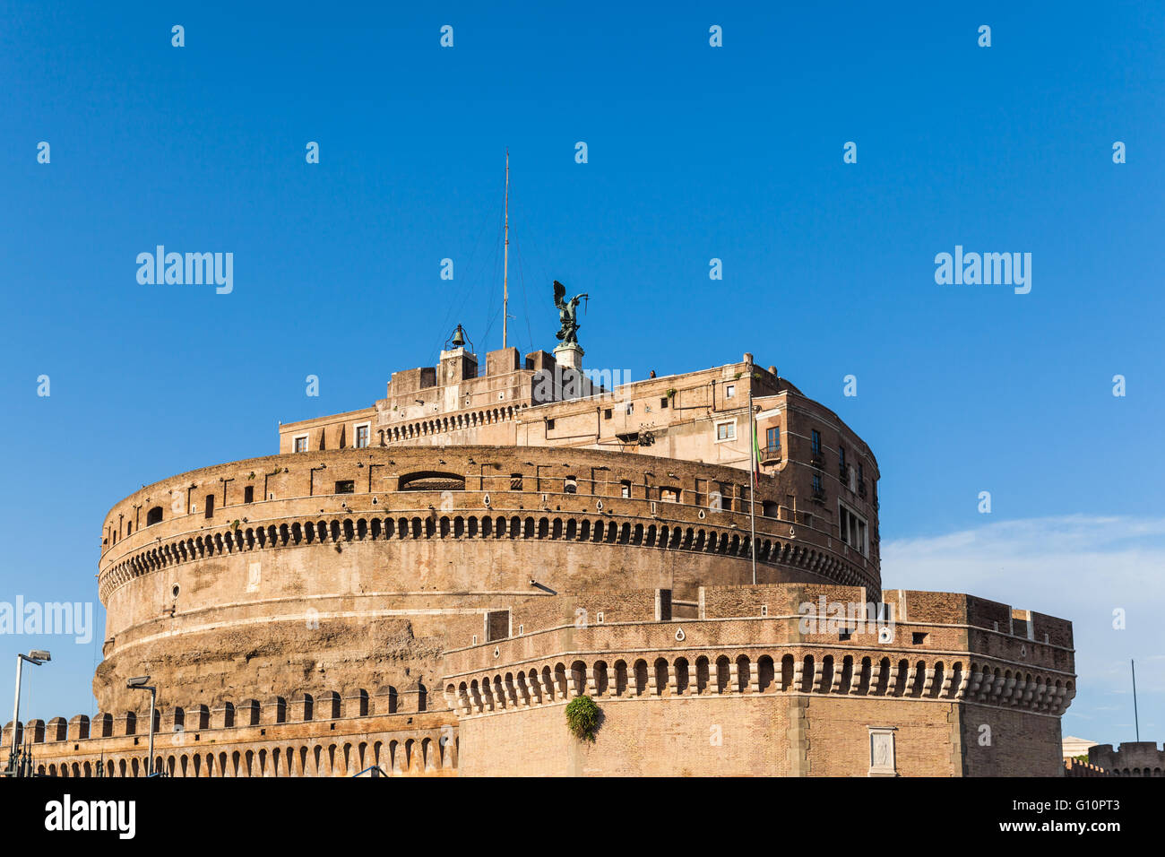 Visualizzare Castel Sant'Angelo da outsiede nel tramonto, Roma, Italia Foto Stock