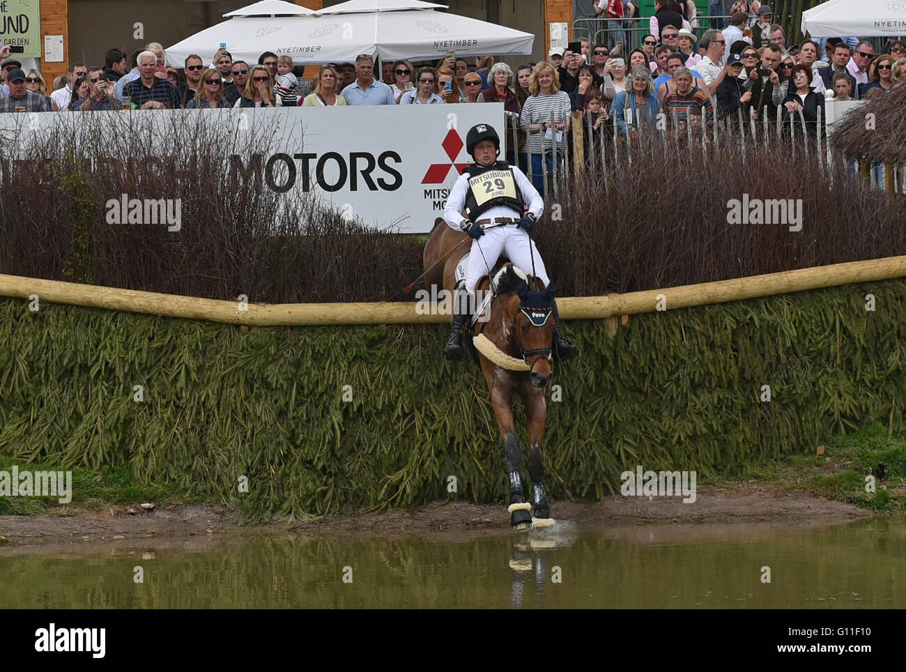 Badminton, UK. 07 Maggio, 2016. Badminton Gloucestershire U.K.Mitsubishi Motors Badminton Horse Trials. Over Night leader Michael Jung in Germania e La Biosthetique- Sam FBW presso il lago. Data 07/05/2016 Ref: Credito: charlie bryan/Alamy Live News Foto Stock