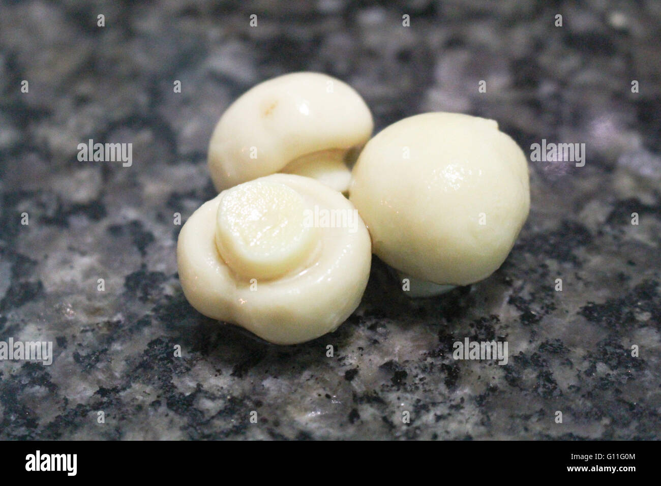 Carapicuiba, SP - 05/07/2016: fungo è andato meno Prezzo - prezzo a fungo decapati modificato da 0,57% a partire da gennaio 2007 ad aprile 2016, secondo i dati dell'indice dei prezzi al consumo (IPCA). (Foto: R?mullo Dawid / FotoArena) Foto Stock