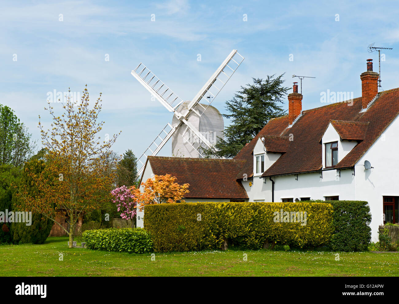 Mulino a vento nel villaggio di Finchingfield, Essex, Inghilterra, Regno Unito Foto Stock