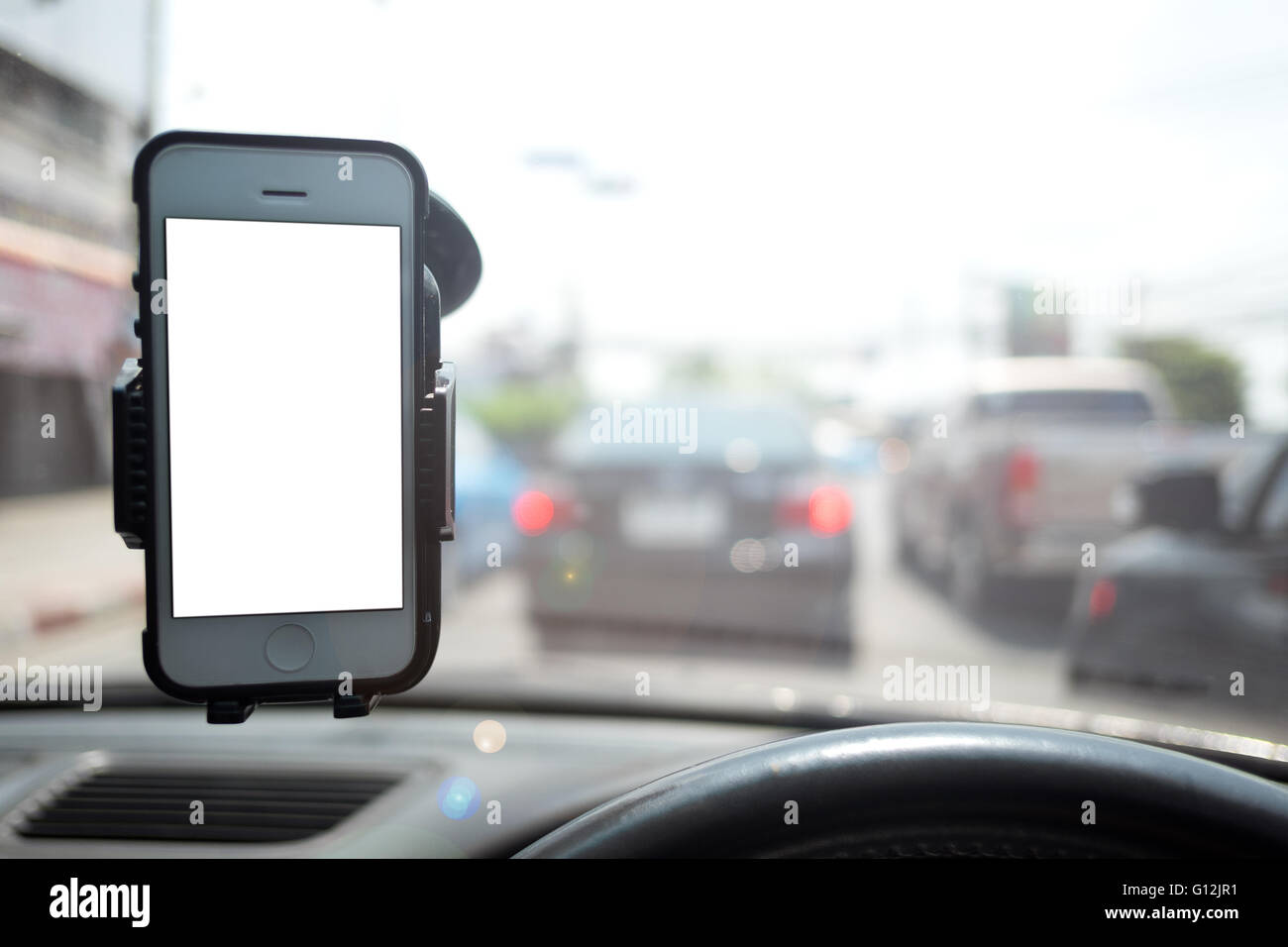 Smartphone in un auto utilizzare per navigare Foto Stock