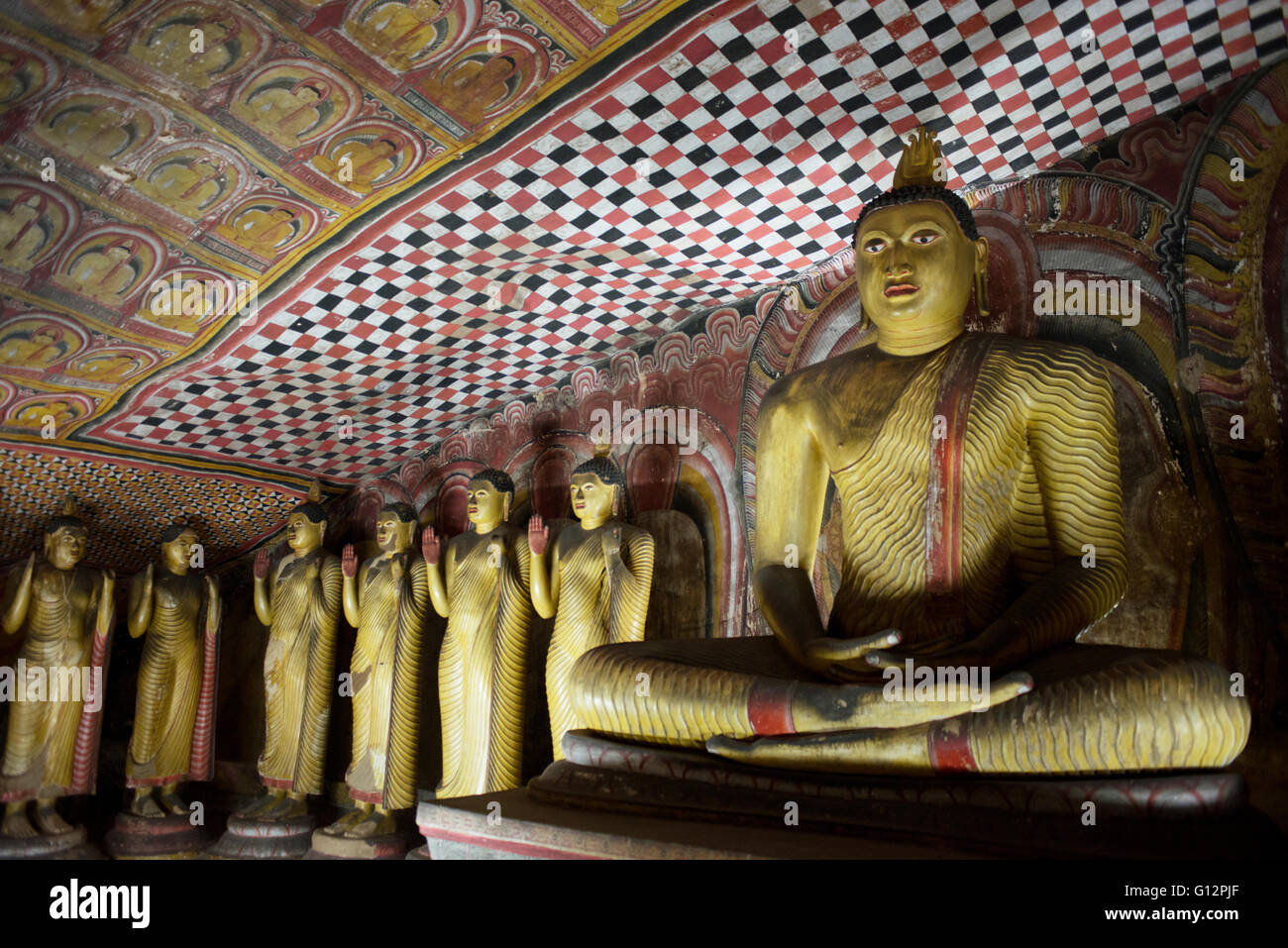 Grotta di templi, Sito Patrimonio Mondiale dell'UNESCO, Dambulla, Nord provincia centrale, Sri Lanka, Asia Foto Stock