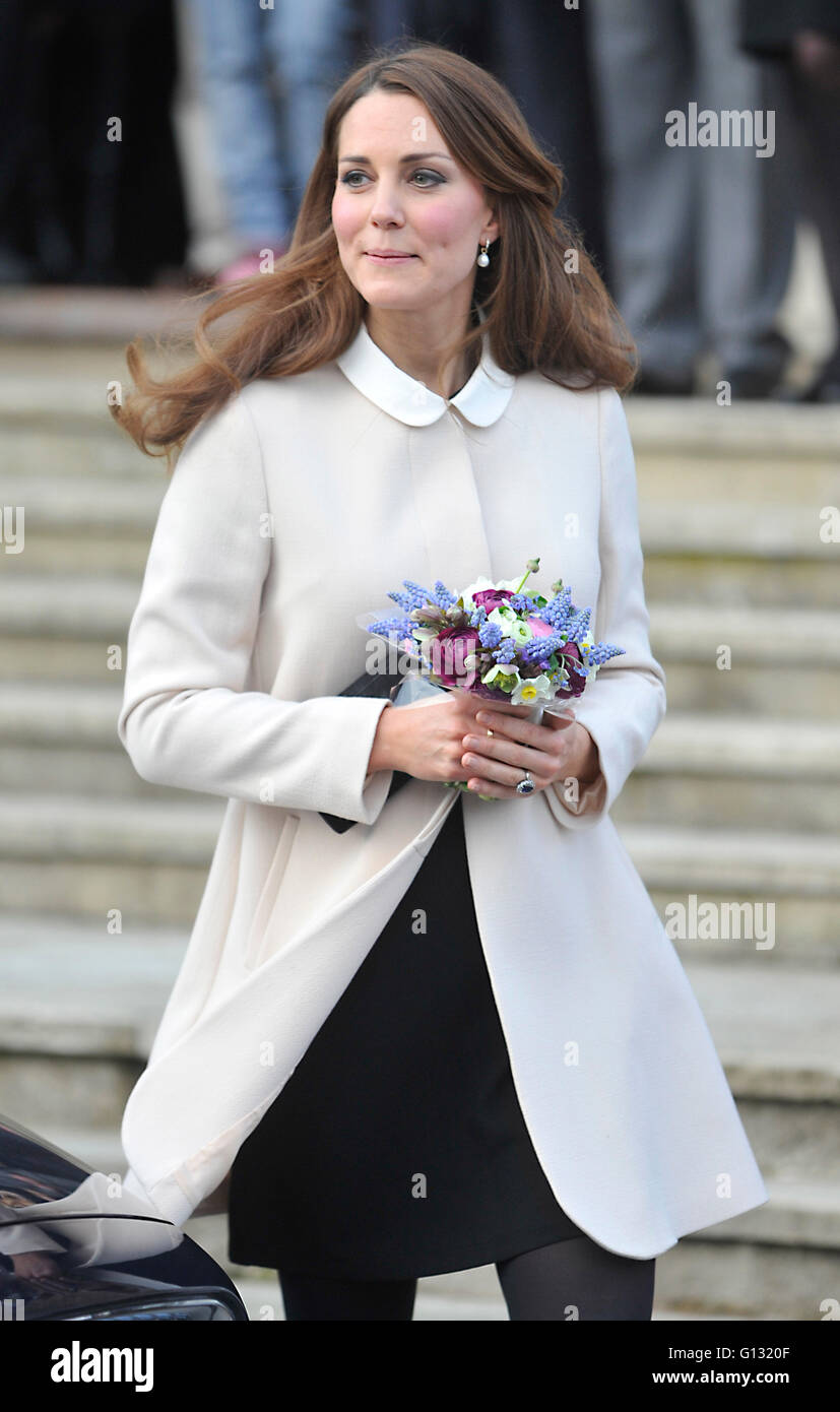 Caterina, duchessa di Cambridge visitare la sede del bambino lutti UK in Saunderton, Buckinghamshire Foto Stock