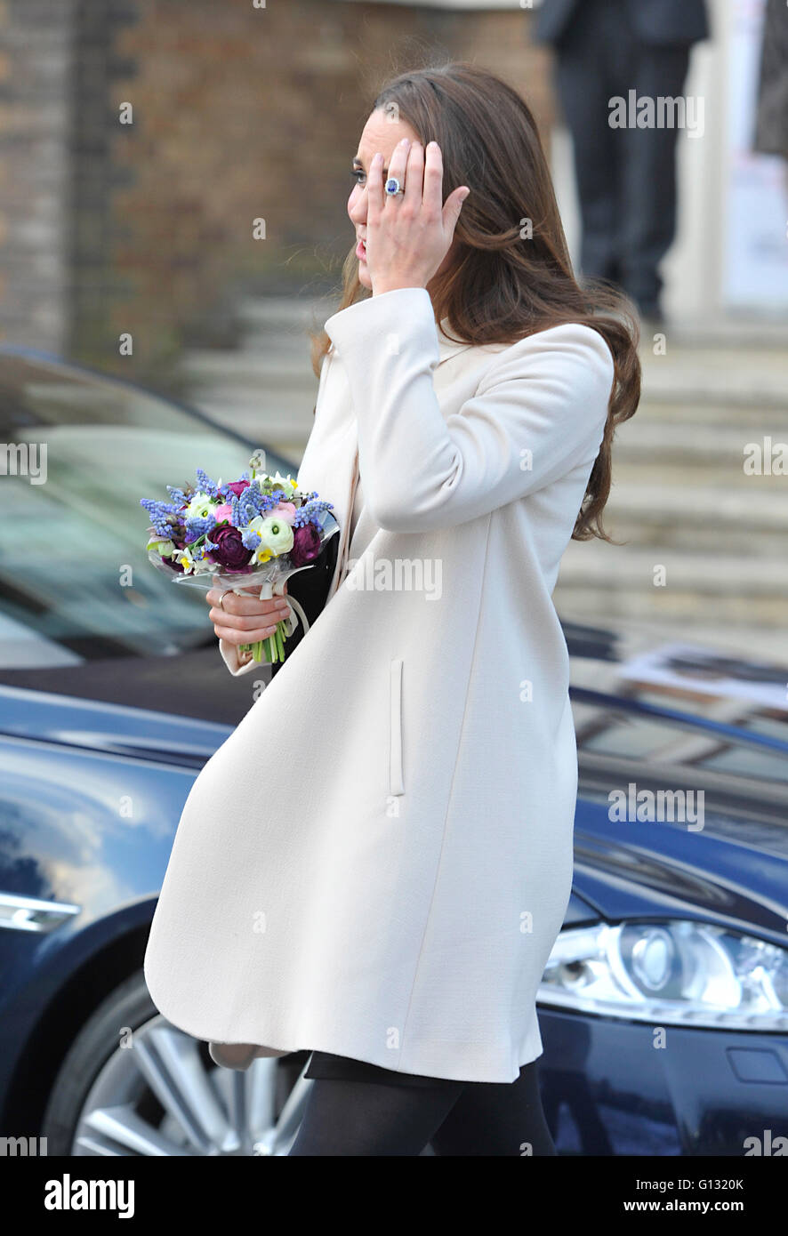 Caterina, duchessa di Cambridge visitare la sede del bambino lutti UK in Saunderton, Buckinghamshire Foto Stock