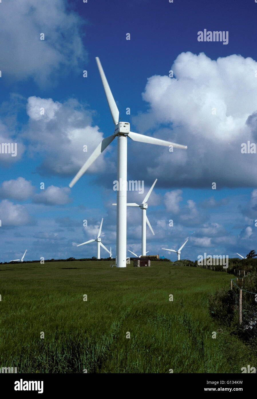 AJAX NEWS FOTO - CORNWALL, Inghilterra. Le turbine eoliche. Foto:JONATHAN EASTLAND/AJAX REF: 21501 4 99 Foto Stock