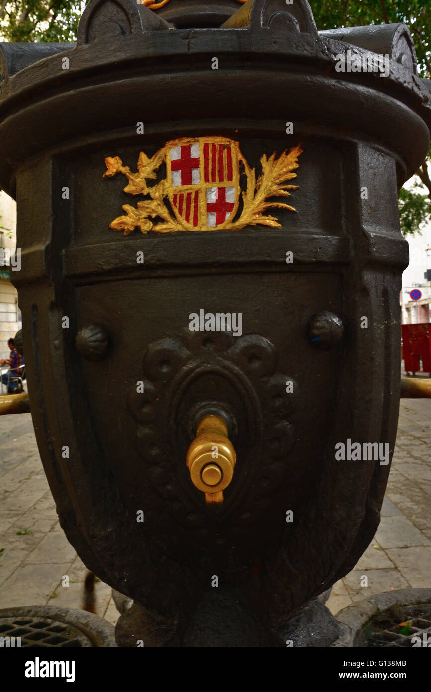 Tradizionale fonte di strada, il quartiere di El Born. Barcellona, in Catalogna, Spagna, Europa Foto Stock