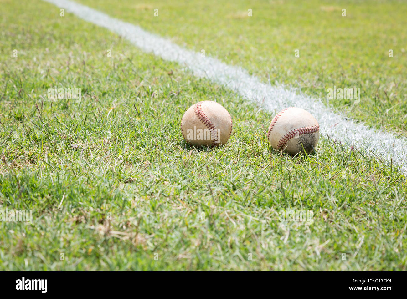 Il baseball su un piccolo campo di campionato Foto Stock