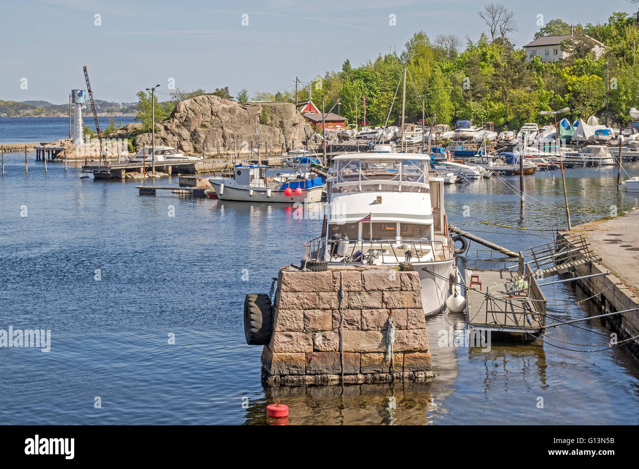 Barche ormeggiate Kristiansand, Norvegia Foto Stock