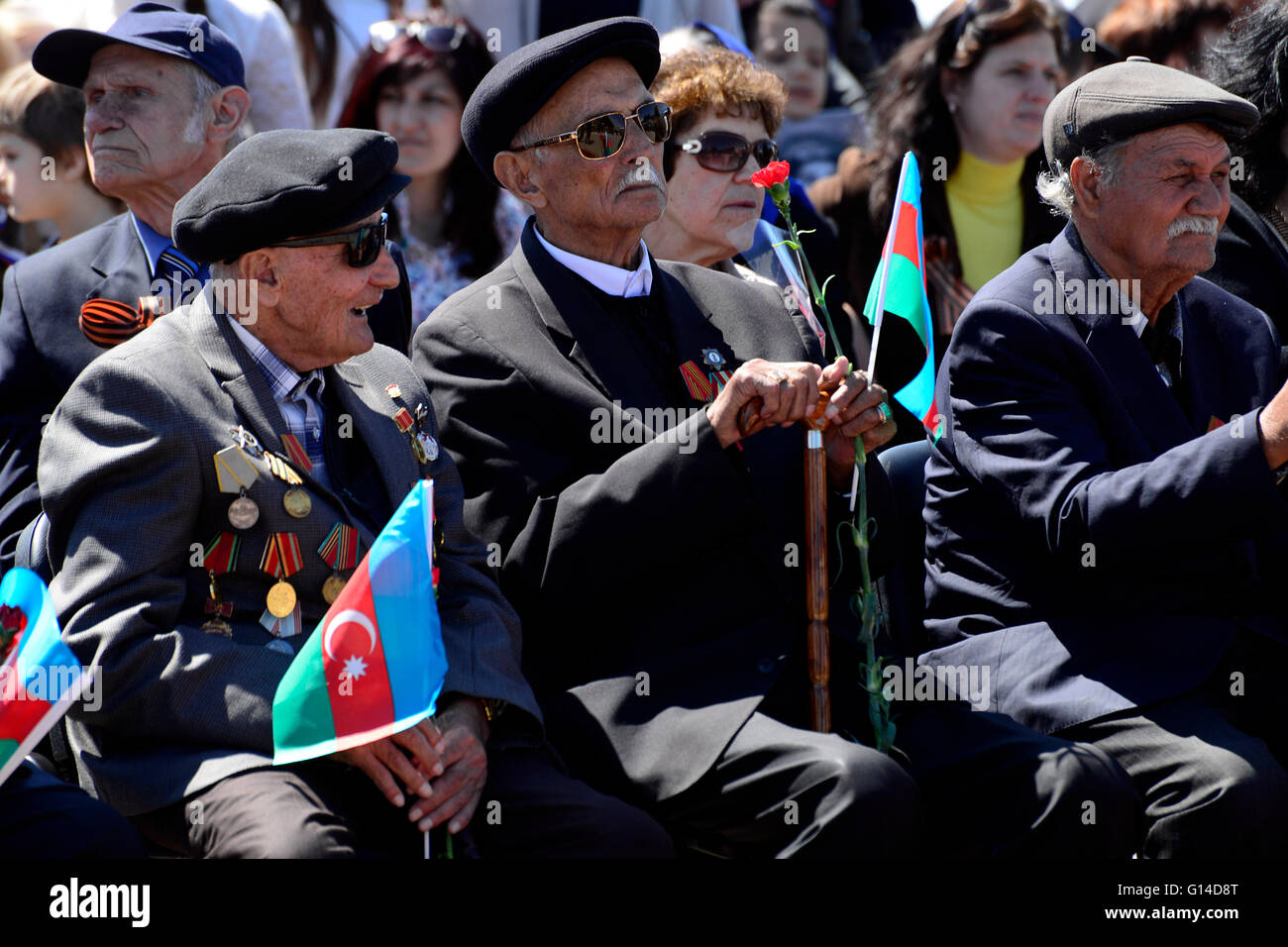 Baku in Azerbaijan. 9 maggio 2016. Veterani azerbaigiano di partecipare alla cerimonia per il 71esimo anniversario della vittoria sulla Germania nazista a Baku, in Azerbaijan, può 9,2016. Credito: Xinhua/Alamy Live News Foto Stock