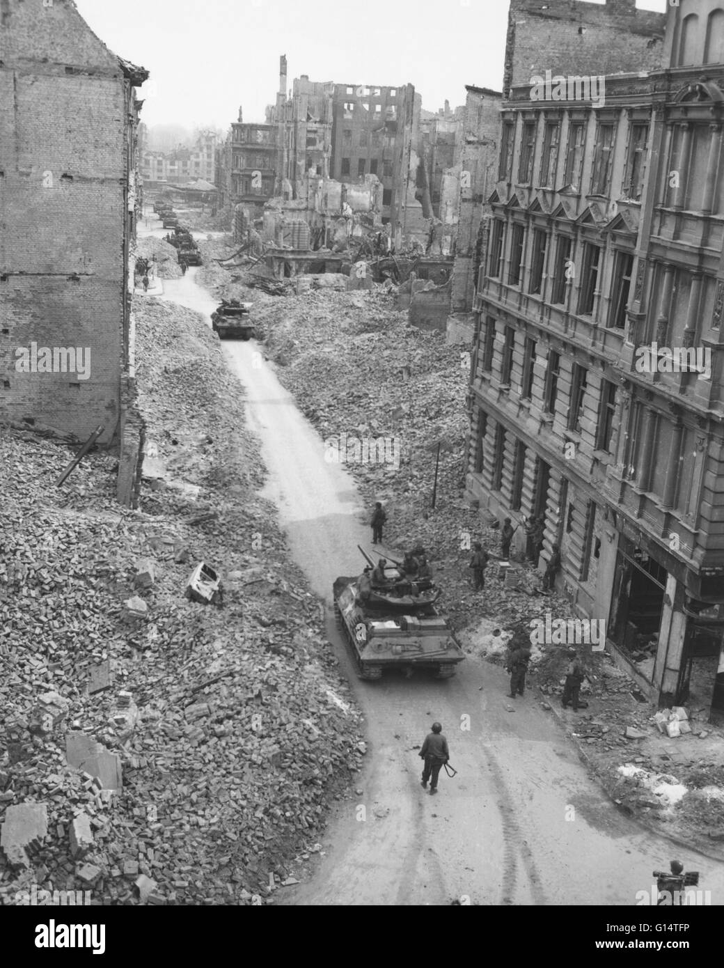 Le truppe degli Stati Uniti a Berlino, in Germania alla fine della seconda guerra mondiale. Foto Stock