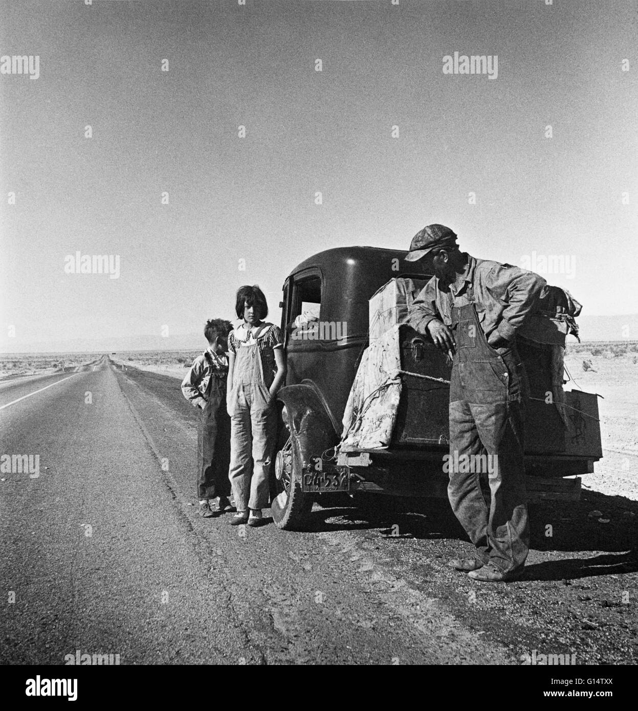 "Entrare nel Deserto della California,' da Dorothea Lange, una depressione-ser Farm Security Administration fotografo dedicato (come tutti i fotografi FSA) a raffigurare la piaga dei impoverito gli americani, specialmente nelle zone rurali. Foto Stock