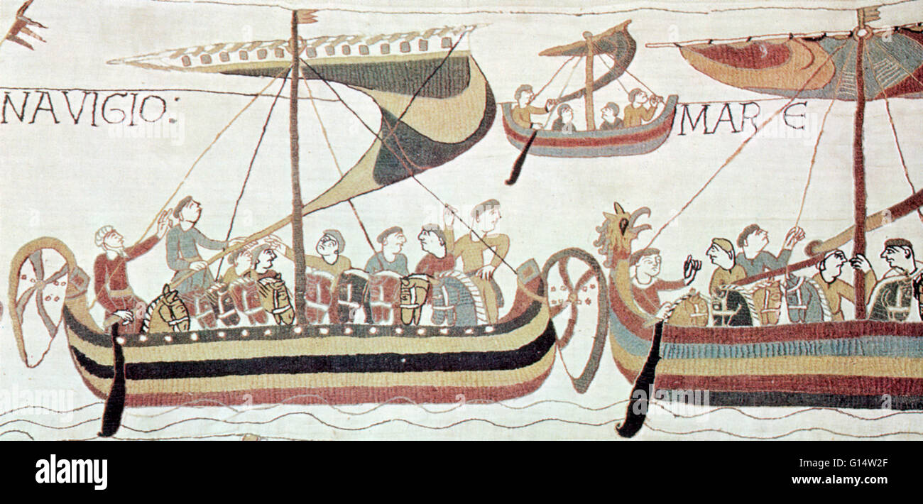Arazzo di Bayeux Scena, illustrante l invasione dei Normanni flotta nell'anno 1066 D.C. L'Arazzo di Bayeux, quasi 70 metri di lunghezza, è ricamato un panno di lino narrare Guglielmo il Conquistatore l'ascesa al trono di Inghilterra e culminata nella battaglia di H Foto Stock