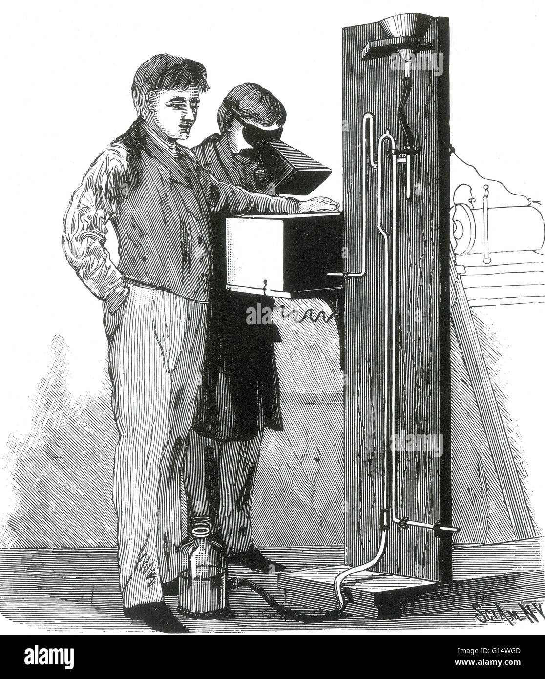 In 1895, Thomas Edison indagato capacità dei materiali per emettere fluorescenza quando vengono esposti a raggi X, e ho trovato che il tungstato di calcio è stato il più efficace la sostanza. Intorno al mese di marzo 1896, il fluoroscopio ha sviluppato è diventata lo standard per i medici X-ray examinatio Foto Stock