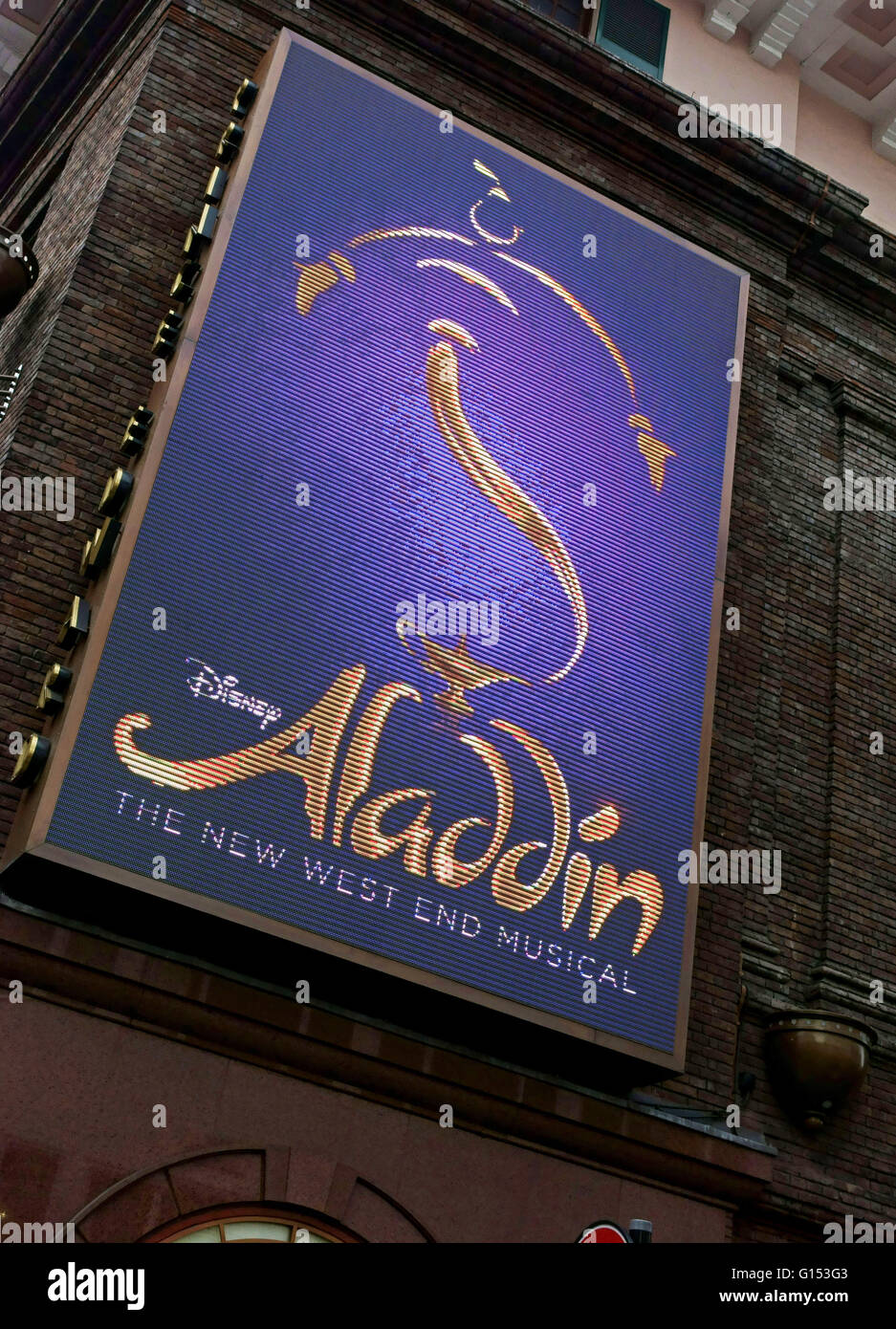 Disney's 'Aladdin' musical al Prince Edward Theatre nel West End di Londra Foto Stock