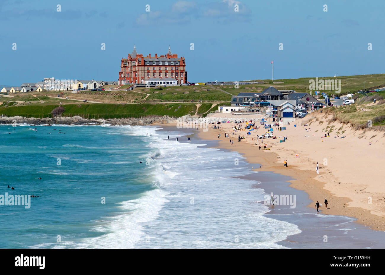 Fistral Beach litorale in Newquay nei pressi di alta marea, Cornwall Inghilterra. Foto Stock