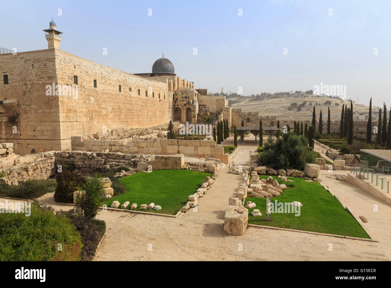 La Moschea di Al-Aqsa sul Monte del Tempio con il Parco Archeologico e il monte degli Ulivi, Gerusalemme, UNESCO, Israele, Medio Oriente Foto Stock