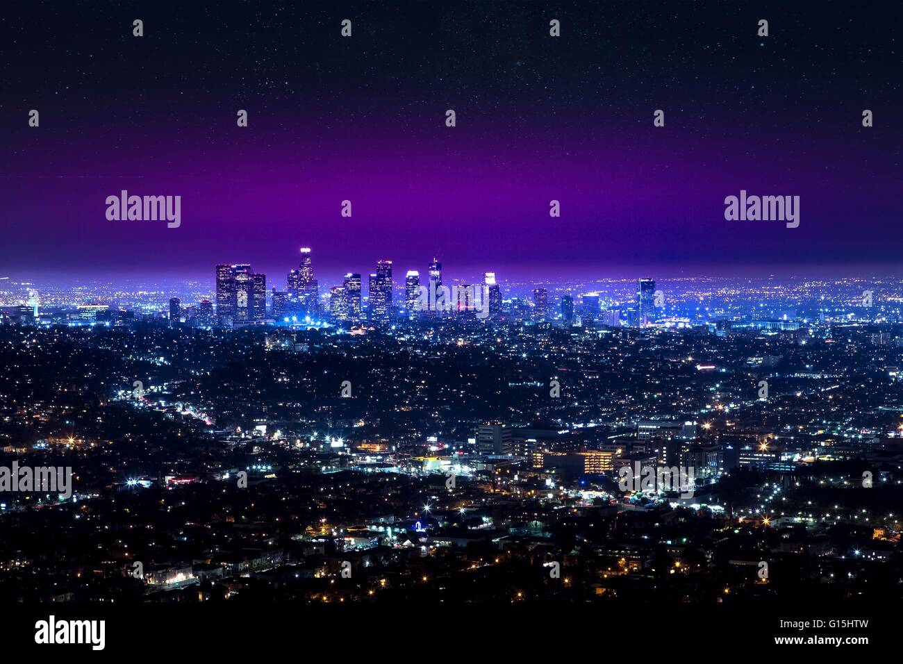 Città skyline del centro cittadino di Los Angeles, la California di notte Foto Stock