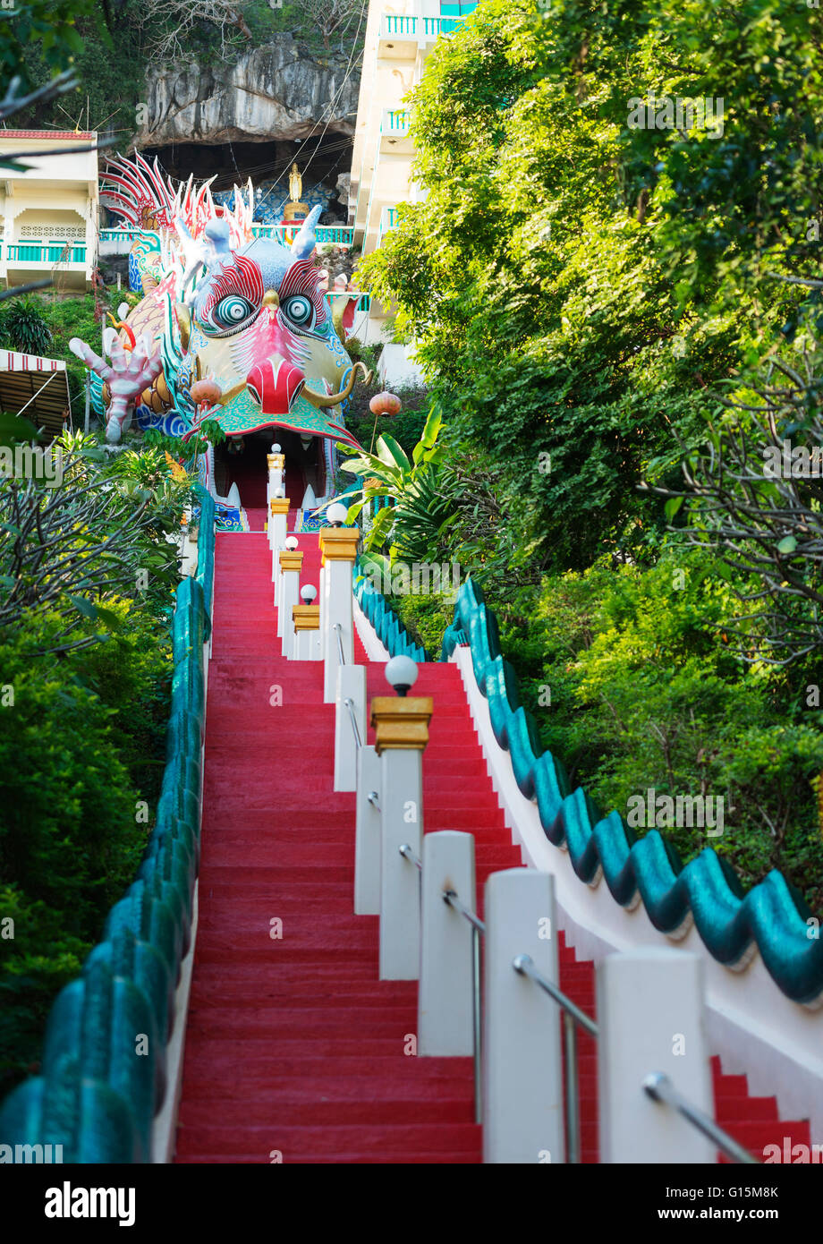 Wat Ban Tham (il drago tempio), Kanchanaburi, Thailandia, Sud-est asiatico, in Asia Foto Stock
